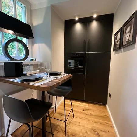 Premium An Der Stadtmauer Im Eg * Paderborn