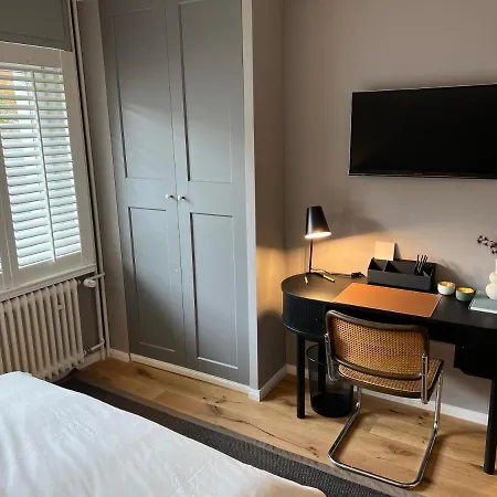 Premium An Der Stadtmauer Im Eg * パーダーボルン