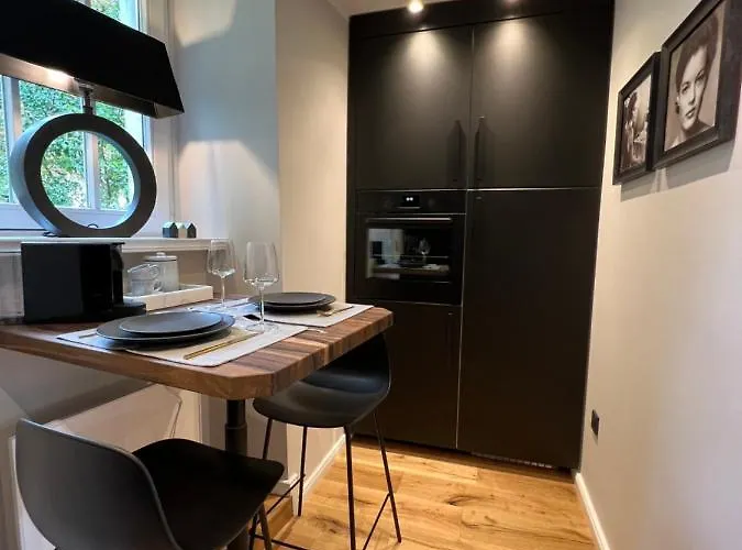 Premium An Der Stadtmauer Im Eg * Paderborn