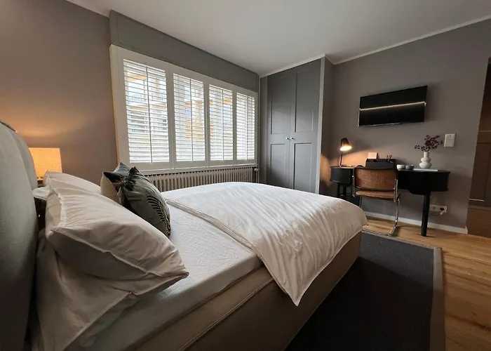 Premium An Der Stadtmauer Im Eg *